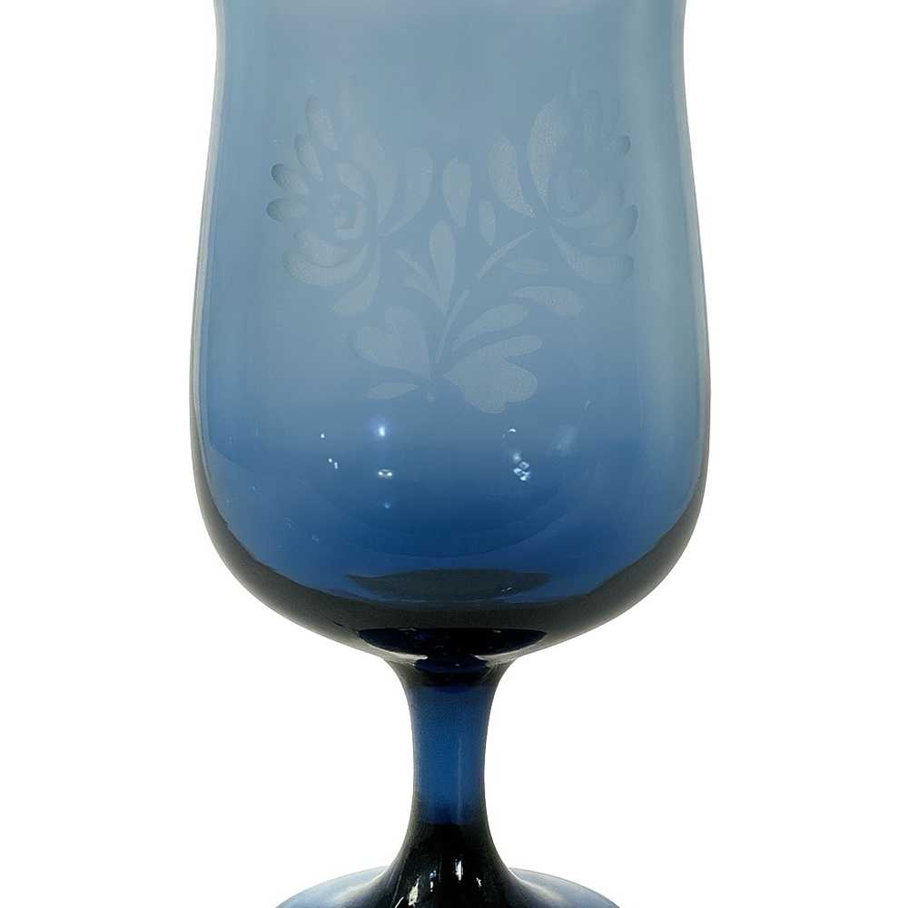 Vintage Pfaltzgraff Blue Etched Water Goblets – Set of 2 - Picture 2 of 4